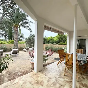 Sur Terrasse Et Jardin Privatif 400m De La Et Des Commerces Appartement Cavalaire-sur-Mer