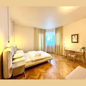 Center Unirii Square Private With View - Shared Amenities , Bucarest Romania